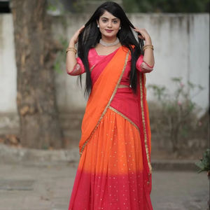 Dernière Georgette douce élégante de couleur rose avec feuille riche Travail Lehenga Choli avec Dupatta pour les fêtes - Product Image 1