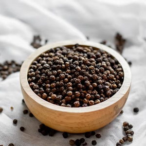 Good Quality ISO Certified 100% Natural Black Pepper Chilli Pepper 550GL Dried Raw Processing <b>Single</b> <b>Spices</b> <b>Herbs</b> Powder - Product Image 1