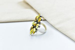 แหวนแบบปรับได้ทำด้วยมือสำหรับผู้หญิงที่มีดีไซน์โบฮีเมียนน้ำผึ้งสีเทอร์ควอยซ์และสีเงินสเตอร์ลิงลายดอกไม้ - Product Image 2