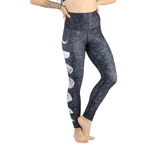 Haute demande juste une phase de lune foncée imprimé Yoga Leggings taille haute écologique et vêtements actifs mode Gym Leggings pour les femmes - Product Image 1