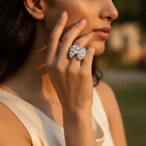 Anillo de Plata de Ley 925 para Mujer con Topacio Blanco, Engaste Privado con Licencia, Diseño Hecho a Mano, Joyería Elegante - Product Image 2