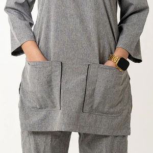 Traje de exfoliación de hospital con cuello en V de contraste sin arrugas/conjunto de uniformes estirables con nombre personalizado de alta calidad/uniformes de enfermería para mujeres - Product Image 3