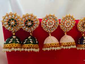 Bollywood แรงบันดาลใจเจ้าสาว jhumka เครื่องประดับโลหะงานแต่งงานของขวัญที่สมบูรณ์แบบสำหรับแขกเพื่อนเจ้าสาว & mehendi - Product Image 3