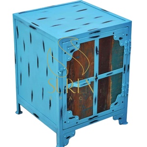 Exclusivo Mesita de Noche Moderna de Hierro Hecha a Mano por Diseñadores Indios para Dormitorios, Hoteles y Hospitales - Product Image 1