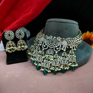 Victorian Vintage elegancia moderna sofisticación adornado lujoso circonitas brillantes moda gargantillas collares perlas Chic - Product Image 6