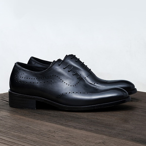 Chaussures mocassins en cuir de veau avec détails cousus à la main et soutien de la voûte plantaire, chaussures de ville pour hommes - Product Image 3