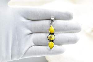 Pendentif en argent sterling turquoise Dahlia miel fait à la main avec chaîne réglable de 16 pouces cadeau de bijoux unique - Product Image 3