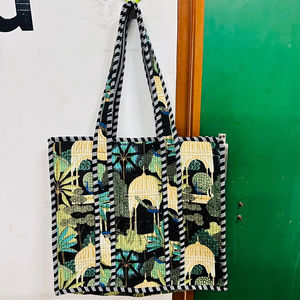 Bolso de mano de algodón acolchado para mujer, diseño de flores étnicas, bolso de hombro con cierre abierto ecológico, dos asas para uso en verano e invierno - Product Image 1