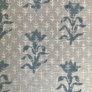 Tissu en coton imprimé à la main, motif floral minimaliste, design Booti |   Tissu ethnique indien vert sauge - Product Image 2