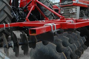 Nouvelle motoculteur diesel avec herse à disques, boîte de vitesses et moteur, haute productivité, cultivateur agricole 4 rangs avec distributeur de semences et pulvérisateur - Product Image 2