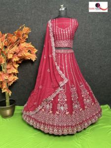 Ensemble de fête prêt-à-porter moderne en lehenga choli avec broderie lourde et travail de paillettes, prêt pour l'hiver/l'été, avec chemisier et dupatta - Product Image 3