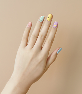 Striscia per unghie in Gel realizzato con vero smalto realizzato in Corea campione gratuito Non tossico di alta qualità OEM/ODM BNAR13 - Product Image 1