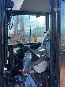 Mini-excavatrice sur chenilles ZX26U-5N 2022 avec moteur Yanmar, capacité de la benne de 0,12 m³ et puissance de creusement élevée - Product Image 5