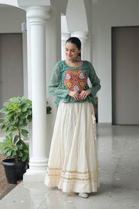 NAVALRATRI Special LEHENGA CHOLI COLECCIONES Ropa india y pakistaní para mujer - Product Image 2