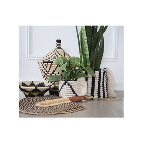 Customized Logo Handmade <b>Basket</b> <b>Straw</b> Storage Bin Seagrass Macrame <b>Basket</b> With Handle Rattan <b>Basket</b> for Home Decoration - Product Image 1