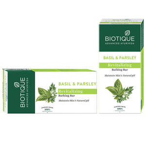 Savon solide hydratant naturel revitalisant Biotique Basilic & Persil 3x75g pour tous types de peau - Product Image 3