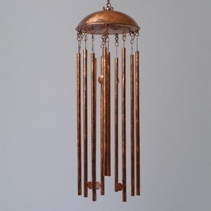 Nature Tune Carillon éolien en fer mobile Feuilles de fer fabriquées Cloches Design Art déco produisant des rythmes doux inspirés de l'harmonie naturelle - Product Image 1