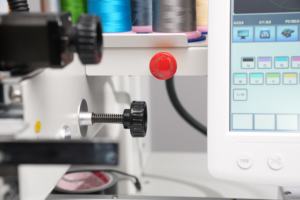 YH, superventas, máquina de bordado de dos cabezas Digital, gorra automática, máquina de bordado de camisetas computarizada - Product Image 5