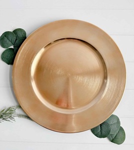 Plateaux en métal uniques fabriqués à la main avec des motifs royaux adaptés aux plateaux de service de luxe et aux centres de table - Product Image 5