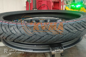 Neumático de motocicleta duradero tamaño 70/90-17 y 80/90-17 Tubeless de Kuma Vietnam - Product Image 4