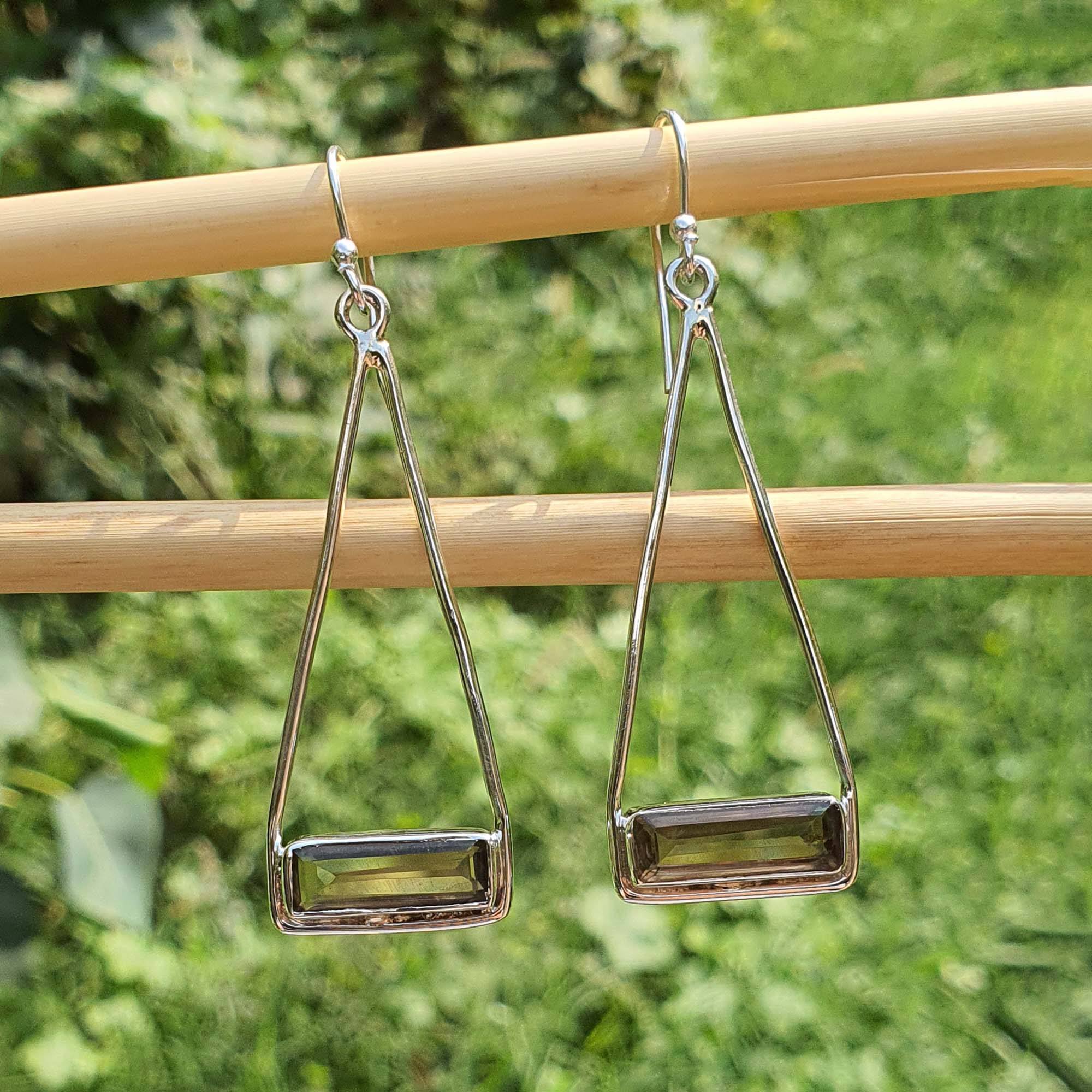 สีน้ำตาล