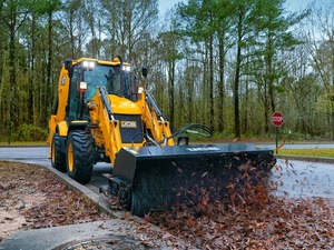 Mini-excavatrice J-C-B 35Z-1 de 4 tonnes à rotation zéro, moteur Perkins, commandes ISO/SAE sélectionnables par bouton-poussoir - Product Image 2
