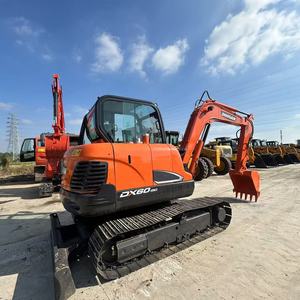 Mini-excavatrice sur chenilles hydraulique Doosan d'occasion de 6 tonnes avec moteur diesel Cummins, boîte de vitesses, pompe, modèle 2023, Corée, prix bas - Product Image 1