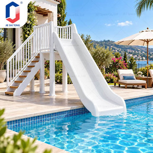 Toboggan aquatique en fibre de verre sur mesure pour piscine extérieure, idéal pour villas, complexes hôteliers et aires de jeux. - Product Image 3