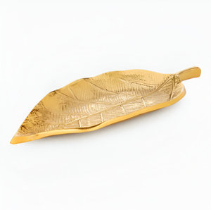 Plato en forma de hoja de Metal hecho a mano personalizado con acabado dorado para bandeja para servir comida plato de Picnic al aire libre a bajo precio - Product Image 1