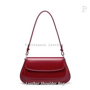 Sac à bandoulière en cuir à breloques convertibles Multi-Wear Sangles détachables Styles en cuir souple Élégance pratique Design polyvalent - Product Image 4