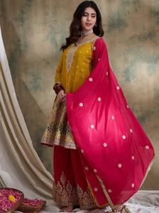 Salwar Kameez de créateur haut de gamme en soie traditionnelle brodée avec des sequins, pour femmes adultes, tenue de soirée, séchage rapide, toutes saisons, inclus - Product Image 3