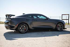 Coupé Camaro ZL1 2024 Édition Collector, V8 suralimenté de 650 ch # 102 sur 350 modèles ZL1 Collector's Edition, non modifiés - Product Image 3