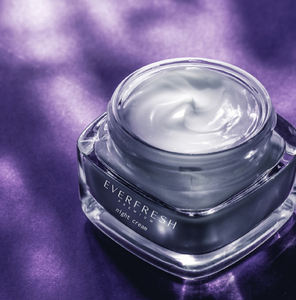 Crema de Día Antienvejecimiento con Tripéptido-29 de 50 ml de Primera Calidad OEM, Ayuda a Reducir las Arrugas y la Firmeza, Apta para Todo Tipo de Piel - Product Image 4