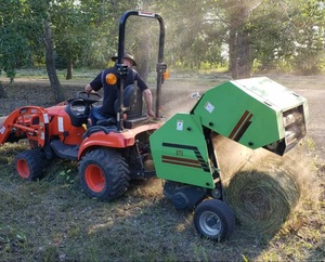 Mini Enfardadora de Heno Redonda, Mini Enfardadora de Heno Redonda/Cuadrada - Product Image 2