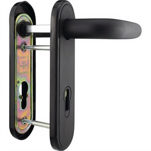 ชุดอุปกรณ์ป้องกันไฟไหม้พลาสติกสีดำ 80PR สำหรับประตูหนา 40-66 มม. PZ ทรงโค้ง DIN ซ้าย/ขวา สำหรับตู้เก็บของ BEVER - Product Image 3