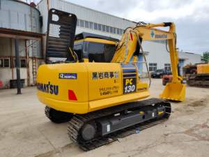 Excavateur d'occasion Komatsu PC130 de 13 tonnes de haute qualité en bon état en stock à vendre à bas prix - Product Image 4