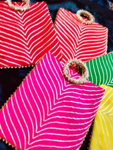 Sac à main pour cadeaux de retour décoratifs Sac de faveur de mariage indien Haldi Mehendi Punjabi Faveurs de mariage Nouvelle Saint Valentin Diwali - Product Image 2