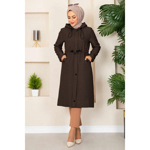 Abrigo Acolchado con Capucha Marrón, con Tela Tejida y Estampado, para Mujeres que Usan el Hiyab - Product Image 1
