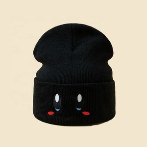 Vente chaude mignon Kirby chapeau hiver Beanie Satin doublé Slouch Beanie avec dessin animé Kirby souriant visage brodé Y2K bonnets - Product Image 3