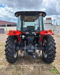 Tractor de Ruedas Massey Ferguson 4292 Xtra Rojo 4WD en Buenas Condiciones, Transmisión por Engranajes, Alta Productividad, Equipo Agrícola a Precio Accesible - Product Image 2