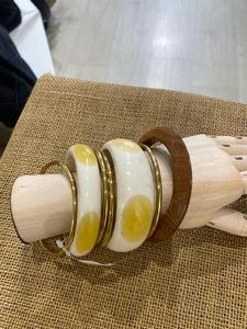 Patrones surtidos de alta calidad, corte a mano, madera, latón, bonito diseñador, joyería, brazalete, pulseras en tono dorado para mujer - Product Image 2