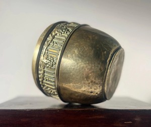 Maceta Decorativa o Jardinera con Diseño de Uvas Grabado para Cocina, Habitación, Puerta, Interior, Exterior, Hogar, Balcón, Exhibición, Venta al por Mayor desde India - Product Image 5