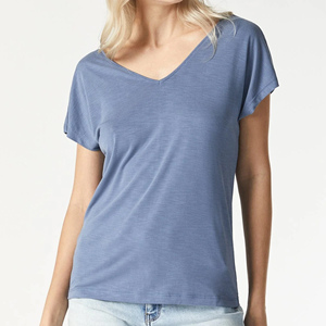 T-shirt à col en V personnalisé de haute qualité pour femmes avec logo OEM T-shirt élégant bon marché directement de l'usine du Bangladesh - Product Image 1