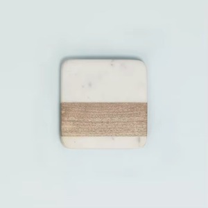 Ensemble de sous-verres en bois de forme carrée Sous-verres de thé de couleur marron pour la décoration de table et la vaisselle quotidienne à la maison Article décoratif - Product Image 6