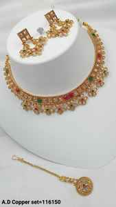 ENSEMBLE DE BIJOUX INDIENS TRADITIONNELS ET À LA MODE EN CUIVRE ENSEMBLE DE BIJOUX DE MARIAGE POUR FEMMES BOUCLES D'OREILLES ET COLLIER - Product Image 3