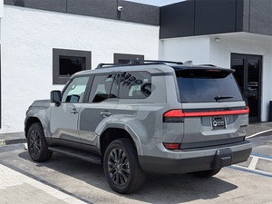 รถยนต์มือสองคุณภาพดี ปี 2024 GX 550 Premium 4WD Sport Utility - พร้อมจัดส่ง - Product Image 4