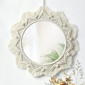 Beau miroir en macramé fait à la main support suspendu Boho coton tissé organisateur mural décoratif pour l'accent intérieur de la maison - Product Image 6