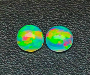 Cabochon d'opale éthiopienne naturelle Pierres précieuses Opale éthiopienne polie lisse Paire Welo Loose Round Shape Multi Fire Stones - Product Image 1