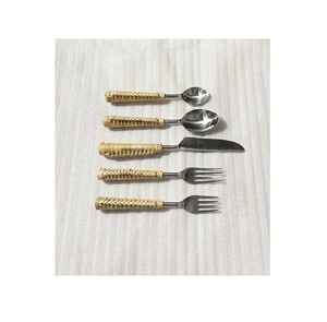 Juego de Cubiertos de Acero Inoxidable con Mango de Resina, Pulido Espejo, Duradero, Moderno, para Bodas, Cinco Piezas, Cuchara, Tenedor, 5 Piezas - Product Image 3