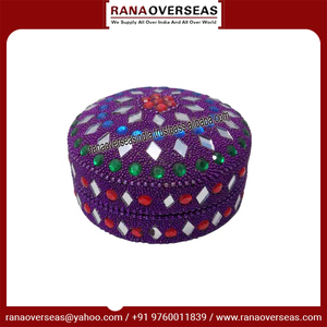 Caja Redonda de Hierro Pulido Hecha a Mano para Sindoor y Kumkum, Contenedor Metálico para Guardar Vermilion, Accesorios Tradicionales para Pooja y Bodas - Product Image 2